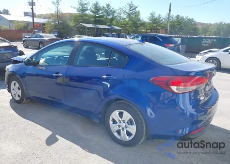 2018 Kia Forte Lx z USA, uszkodzony, nr VIN 3KPFK4A76JE219836